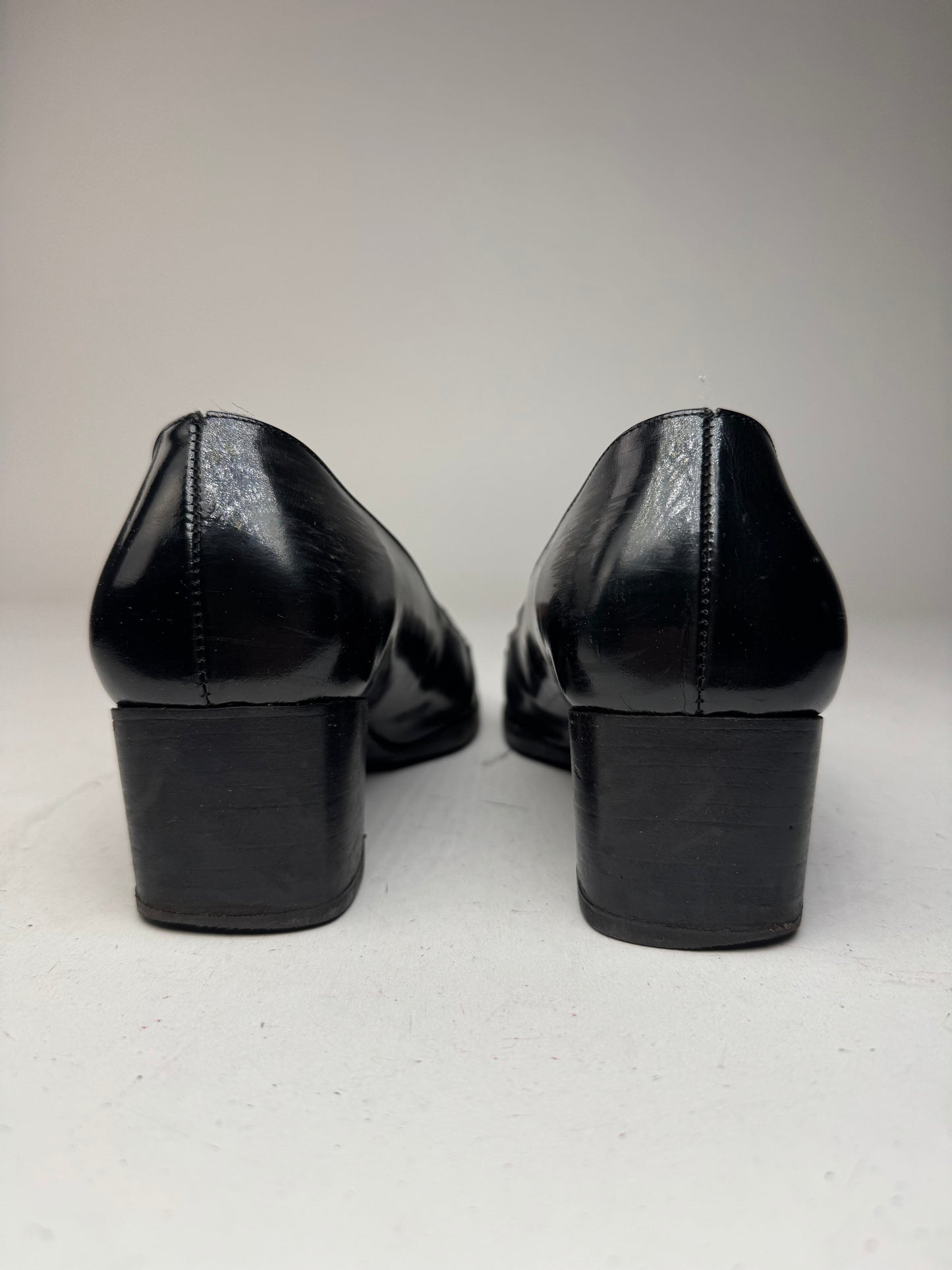 Vintage Gucci Patent Leather Pumps Black