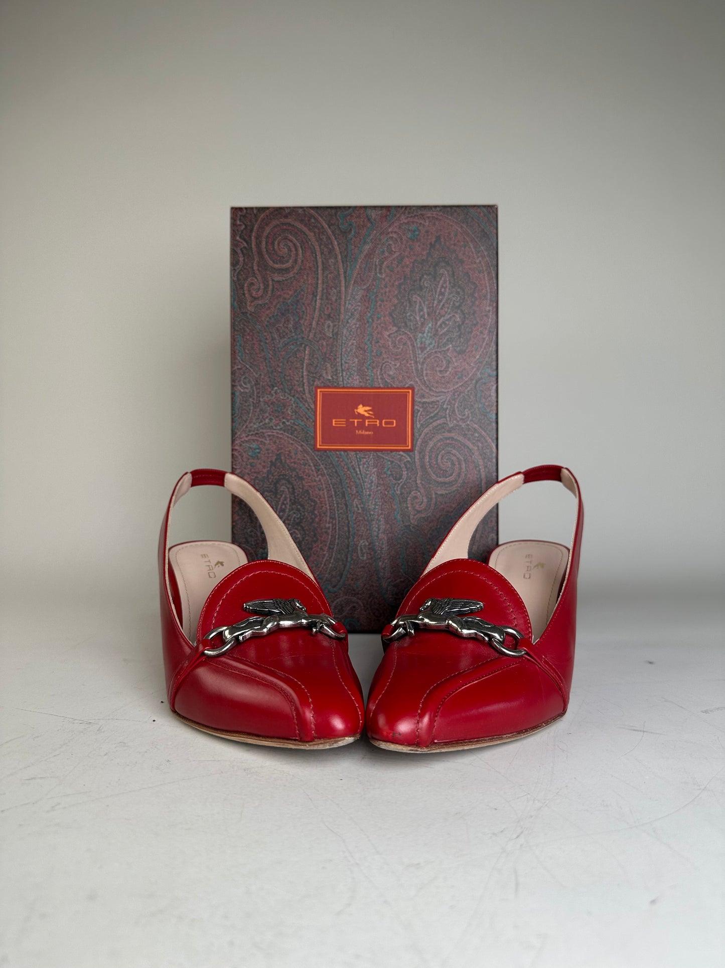 Vintage Etro Leather Slingback Heels Red Silver Chain EU36