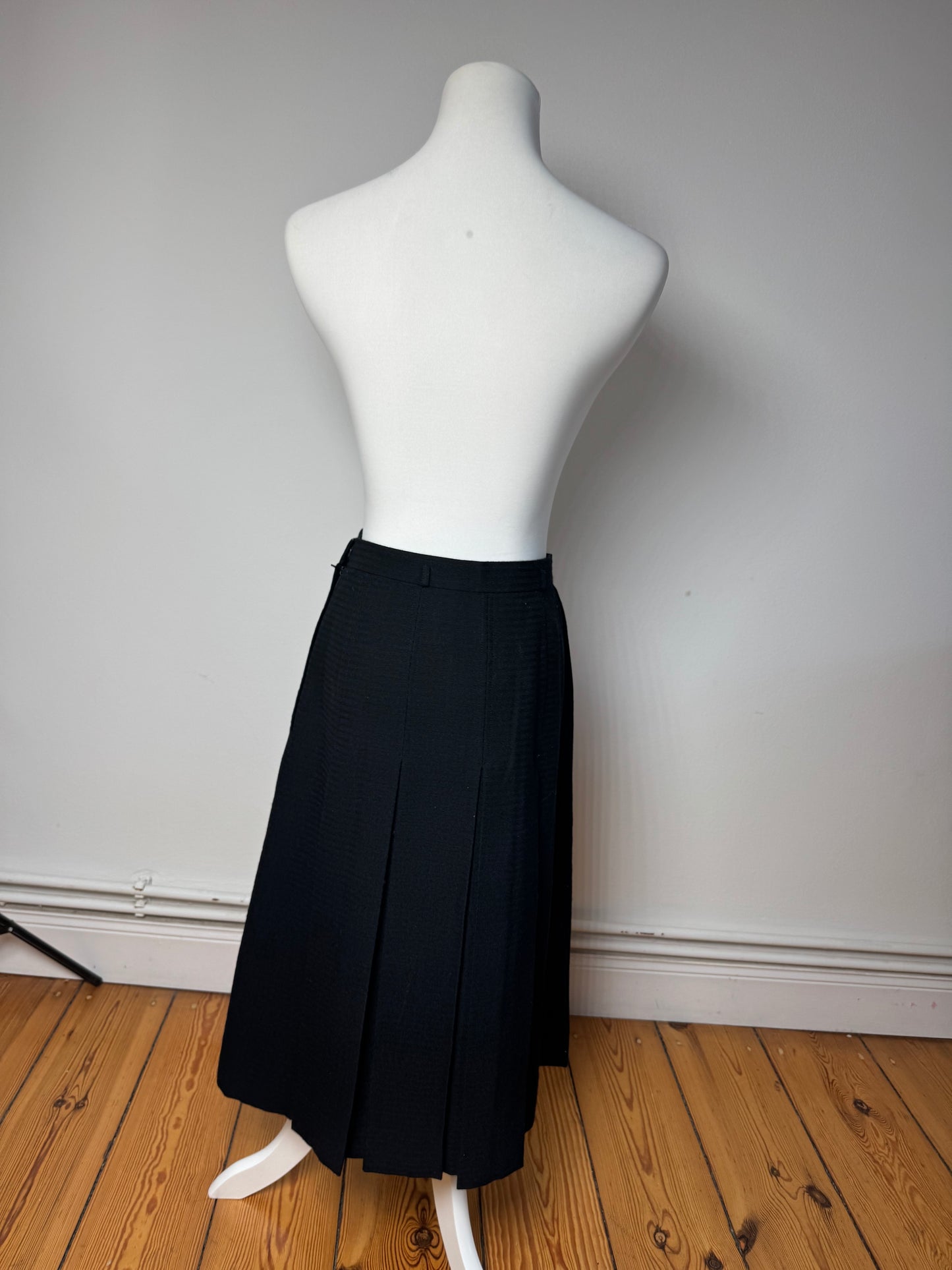 Jupe en laine Dior vintage noire M