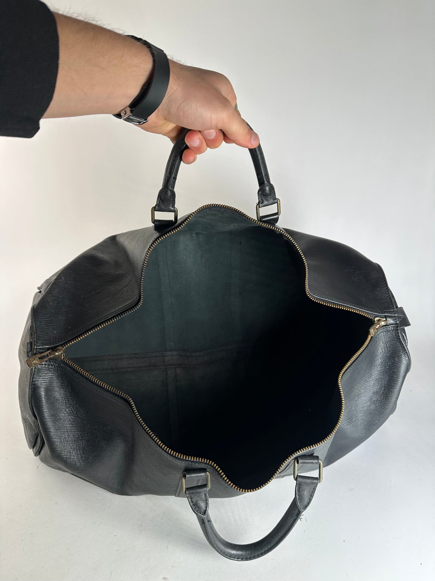 Vintage Louis Vuitton EPI Leather 60 Keepball Black