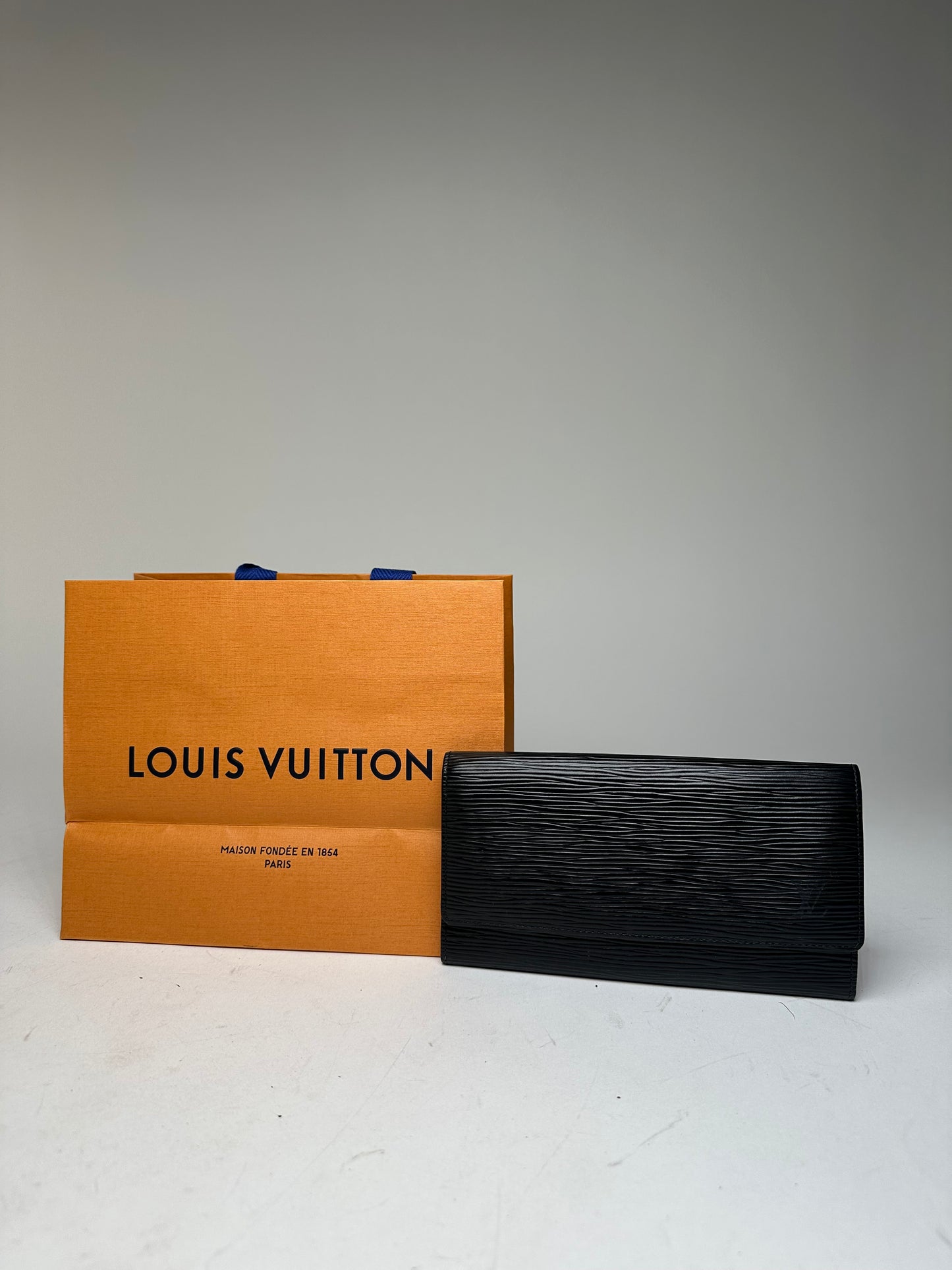 Vintage Louis Vuitton EPI Leather ID Holder Wallet Black