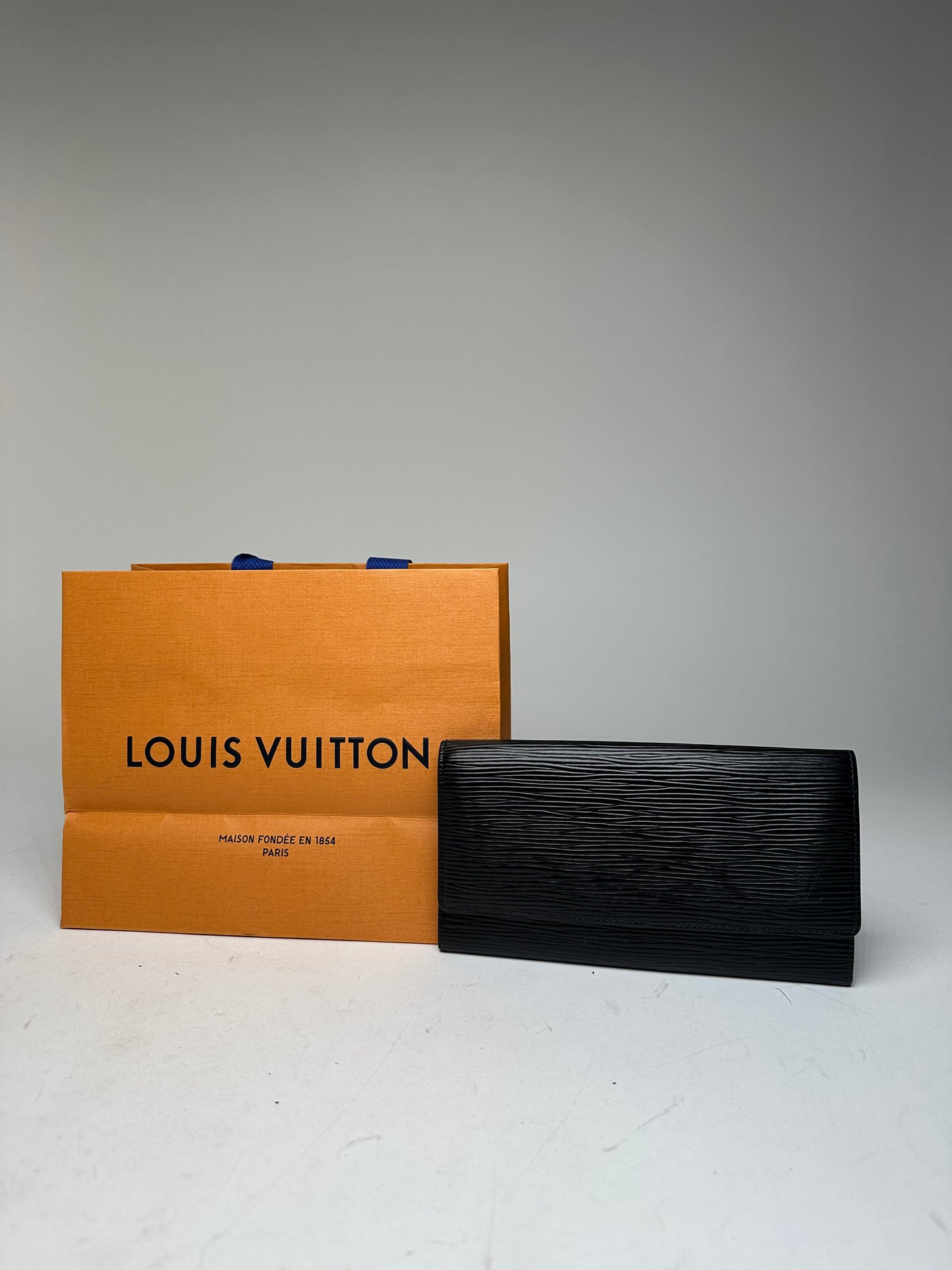 Vintage Louis Vuitton EPI Leather ID Holder Wallet Black