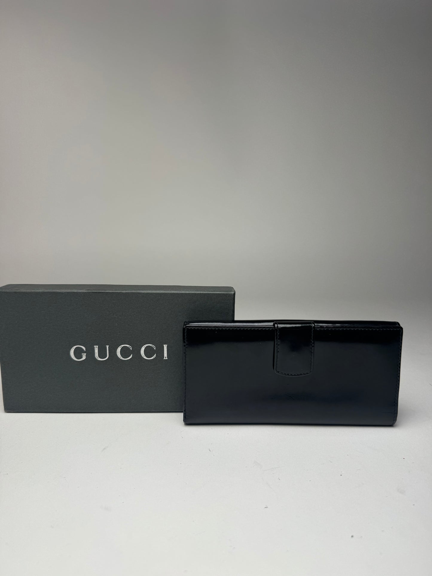 Vintage Gucci patent leather wallet black