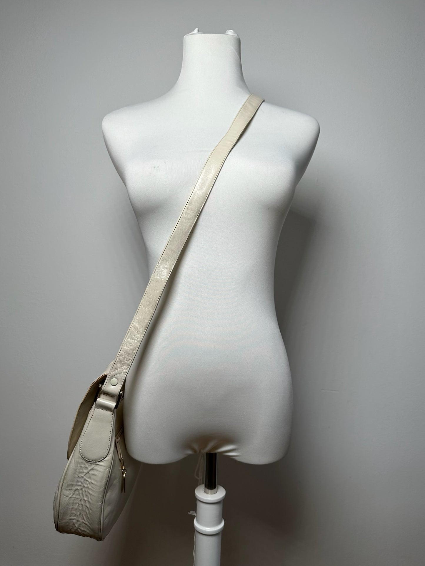 Vintage Gucci leather bag white
