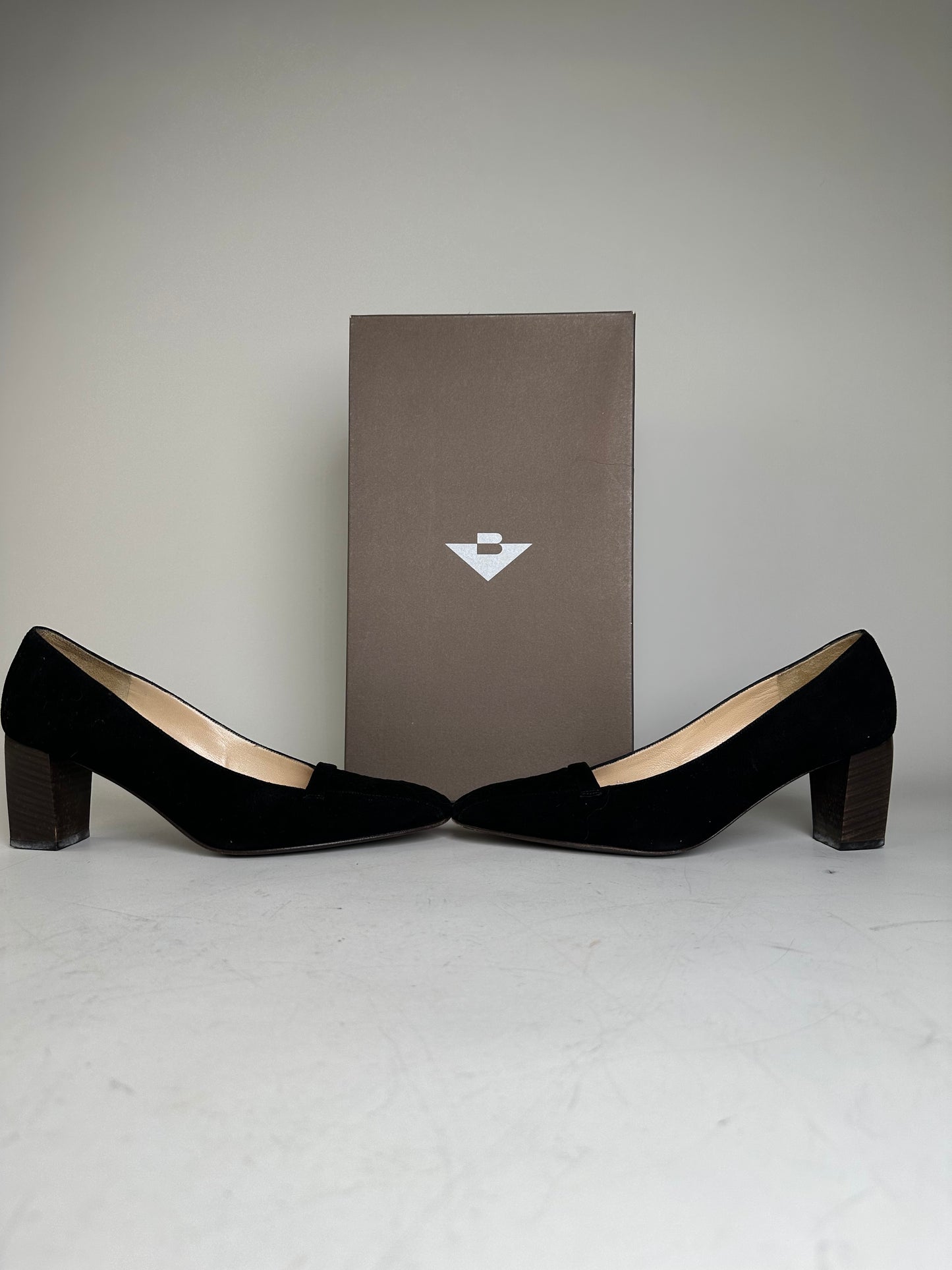 Vintage Bottega Veneta Suede Block Heel Pumps Black