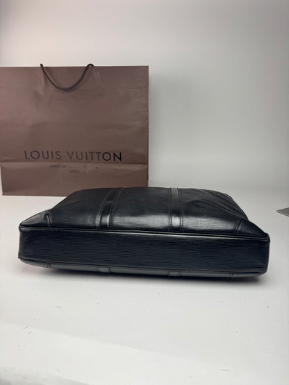 Sac vintage Louis Vuitton EPI en cuir noir