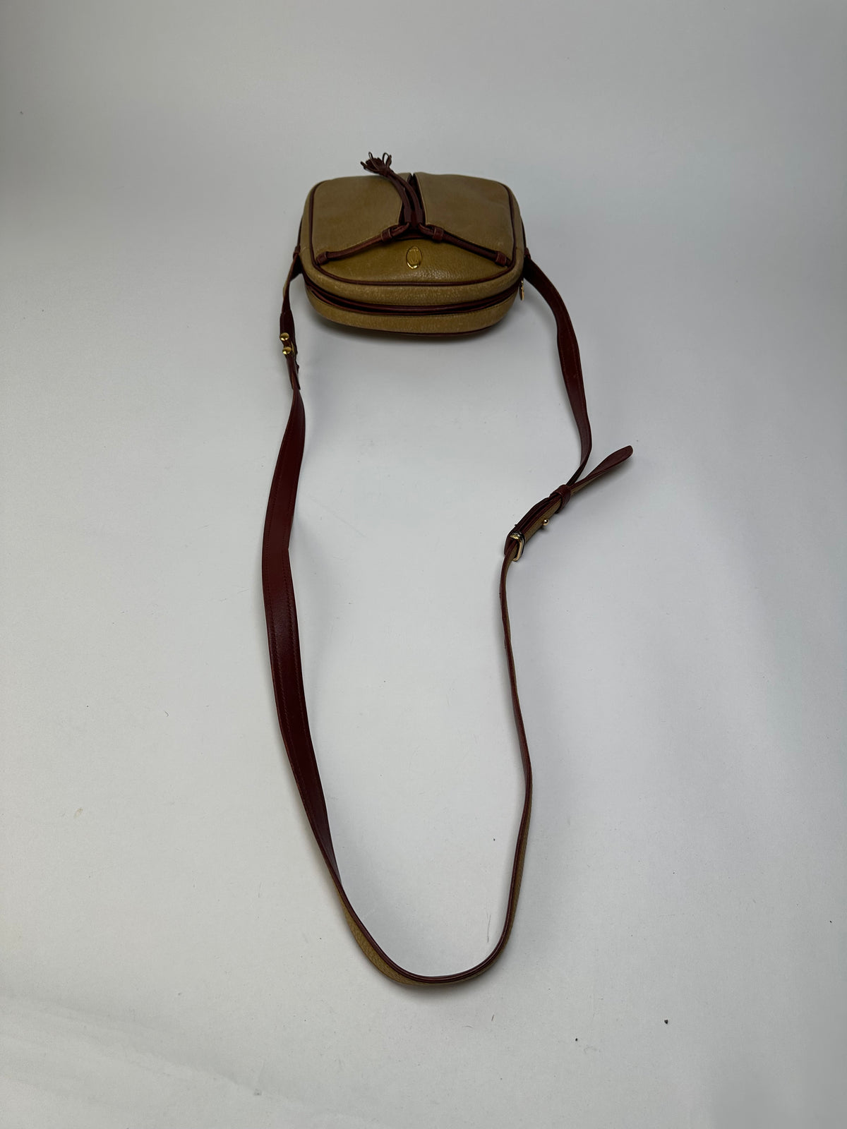 Vintage Cartier Must de Cartier Textured Leather Crossbody Bag Tan Burgundy
