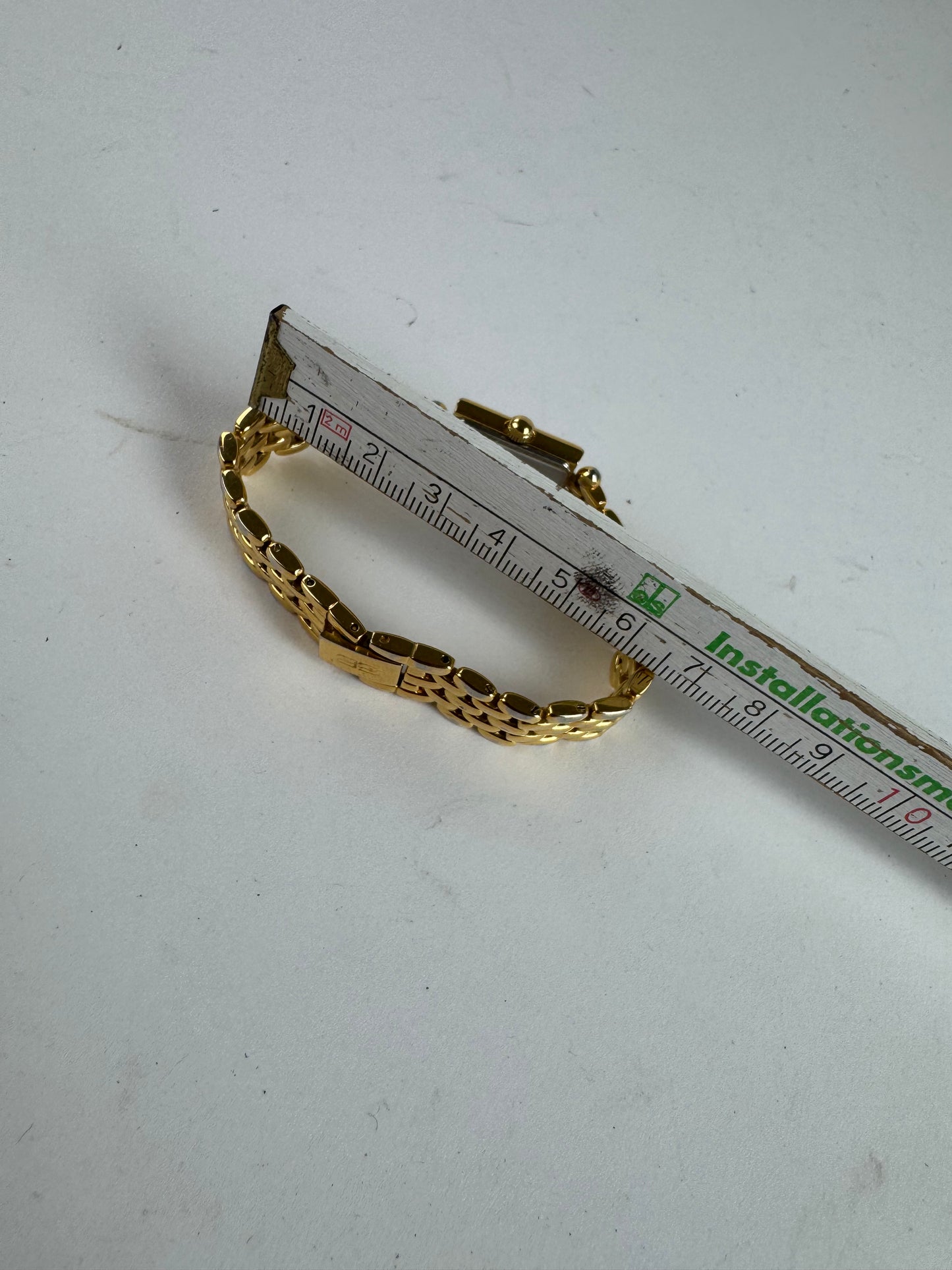 Montre à quartz vintage Balenciaga en acier doré