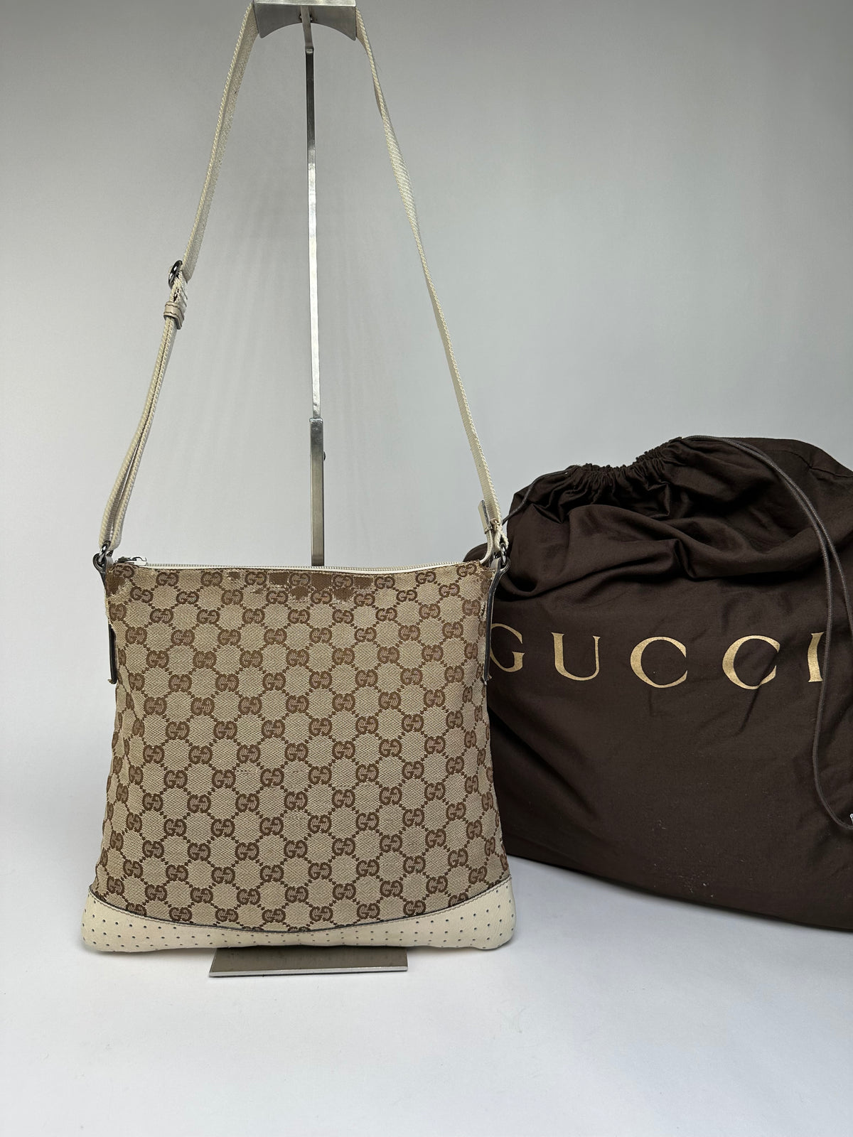 Vintage Gucci GG Monogram Canvas Crossbody Bag Early 2000s Beige Brown