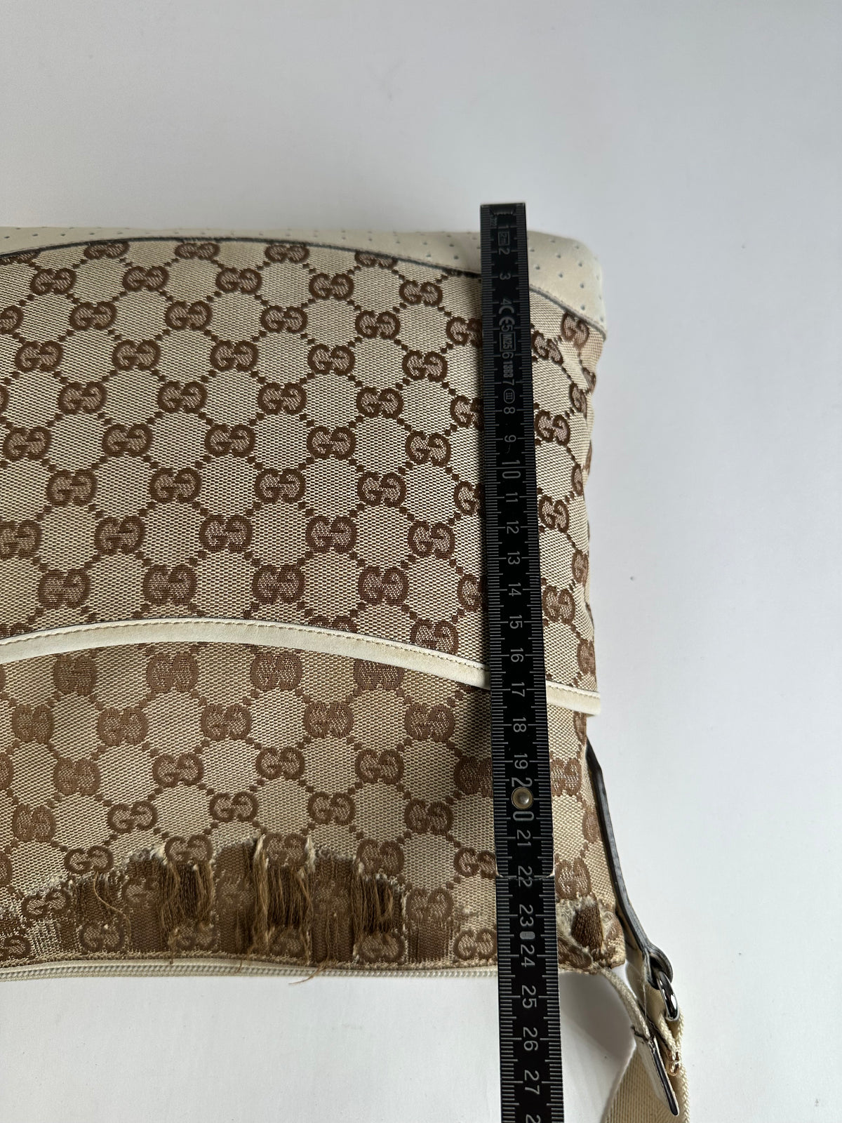 Vintage Gucci GG Monogram Canvas Crossbody Bag Early 2000s Beige Brown