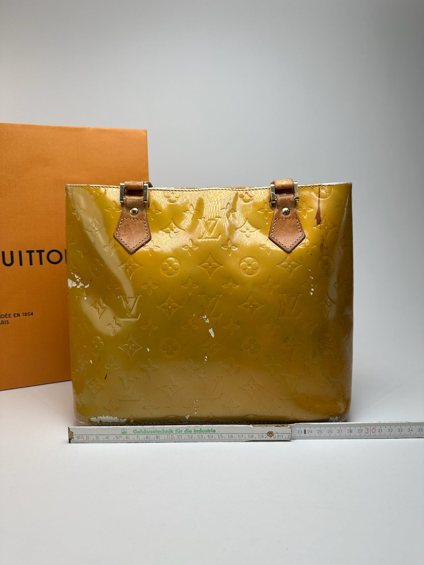 Vintage Louis Vuitton Vernis Leather bag Yellow
