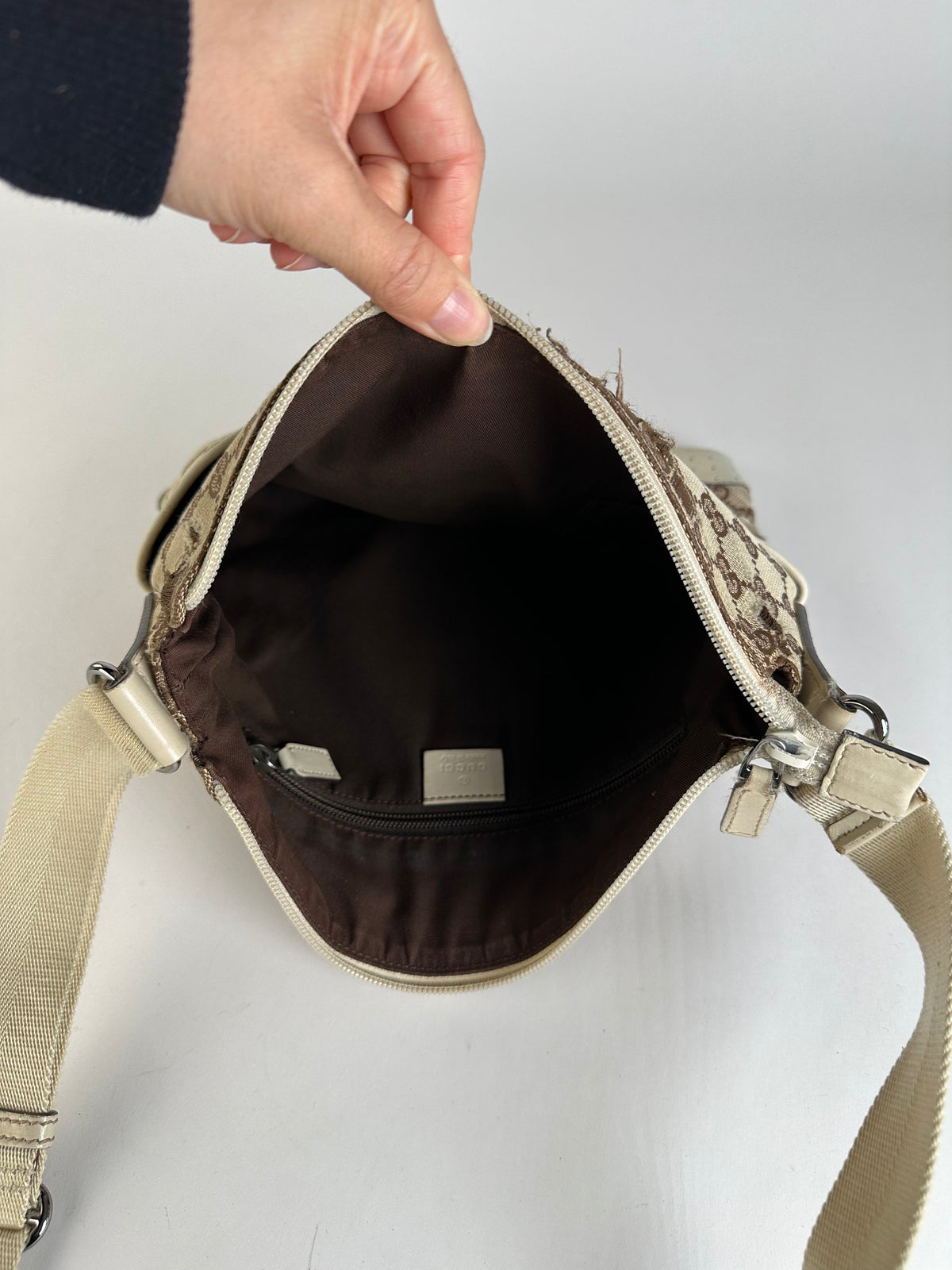 Vintage Gucci GG Monogram Canvas Crossbody Bag Early 2000s Beige Brown