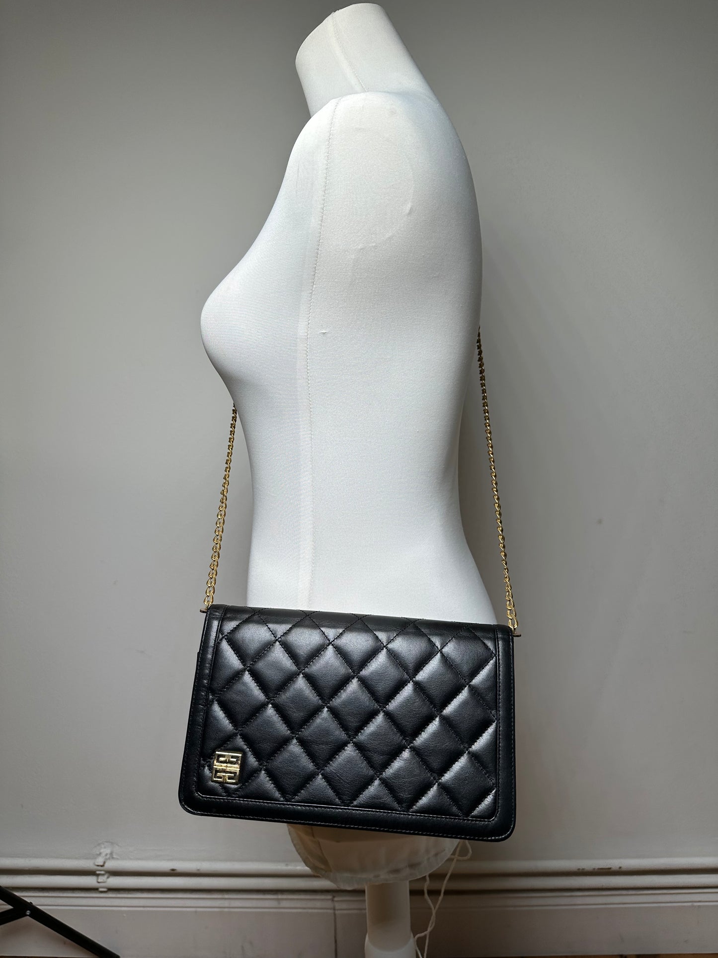Vintage Givenchy 4G Leather Shoulder Bag Black