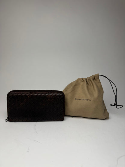 Vintage Bottega Veneta Zippy Intrecciato Leather Wallet Brown