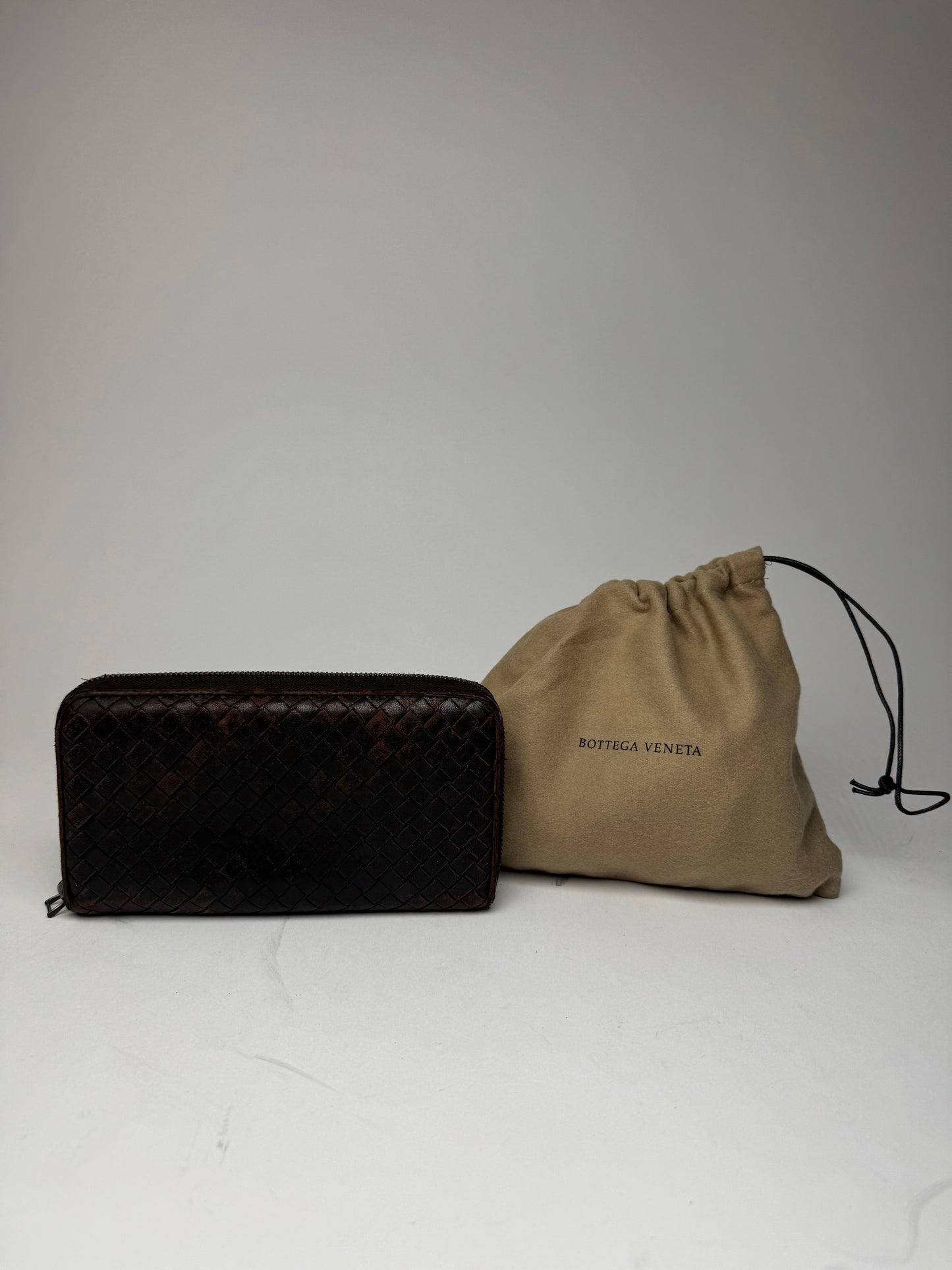 Vintage Bottega Veneta Zippy Intrecciato Leather Wallet Brown