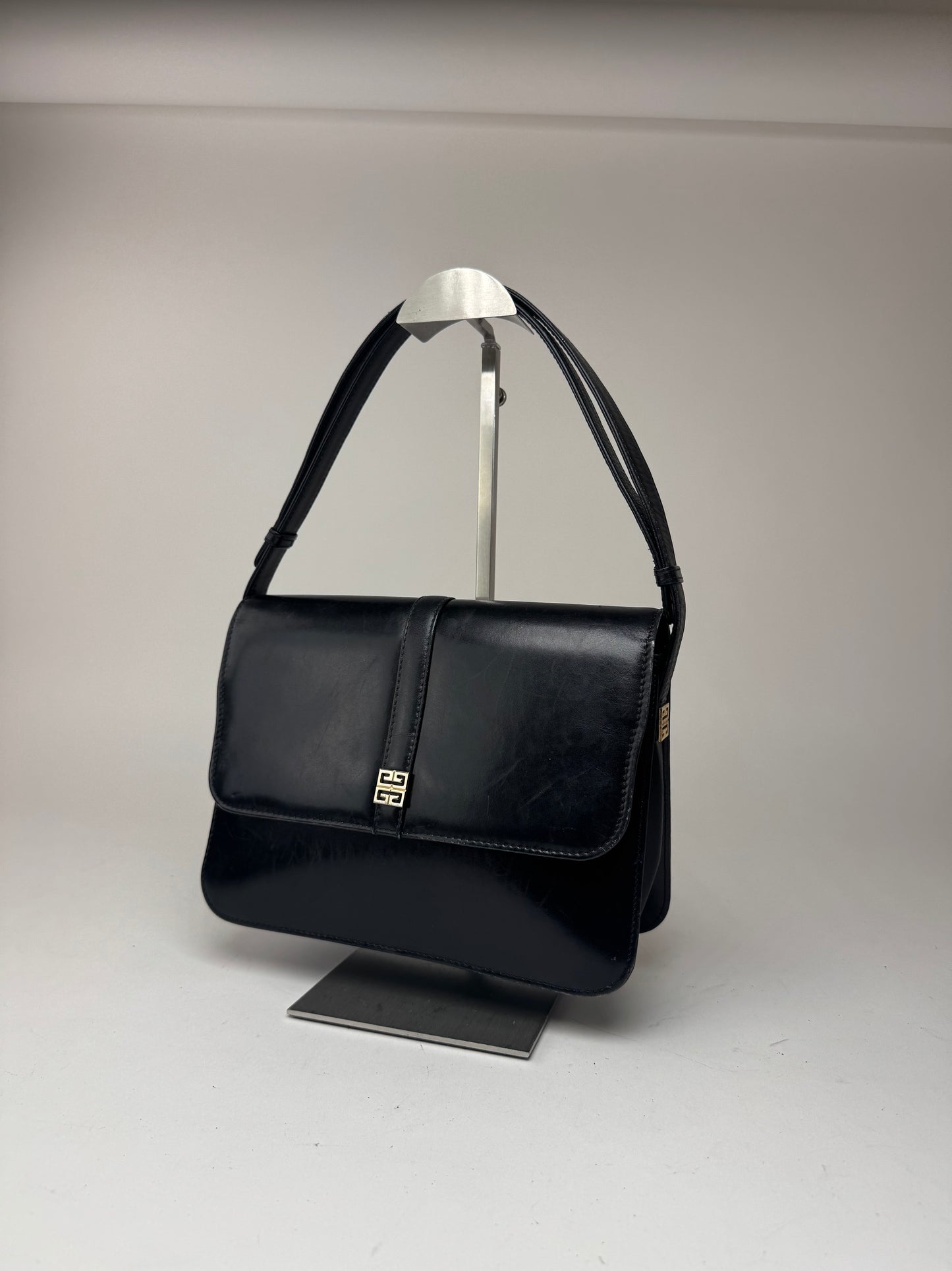 Sac vintage en cuir Givenchy 4G noir