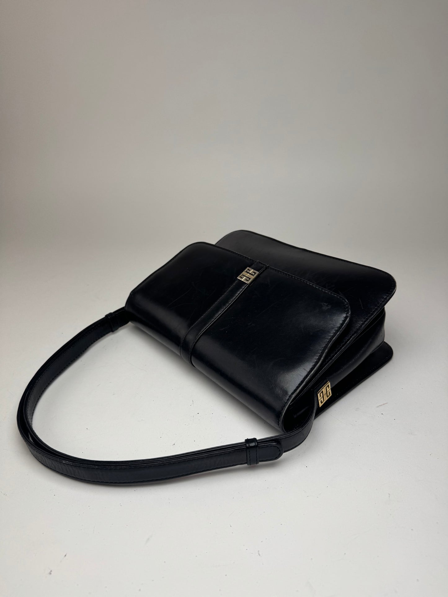 Sac vintage en cuir Givenchy 4G noir