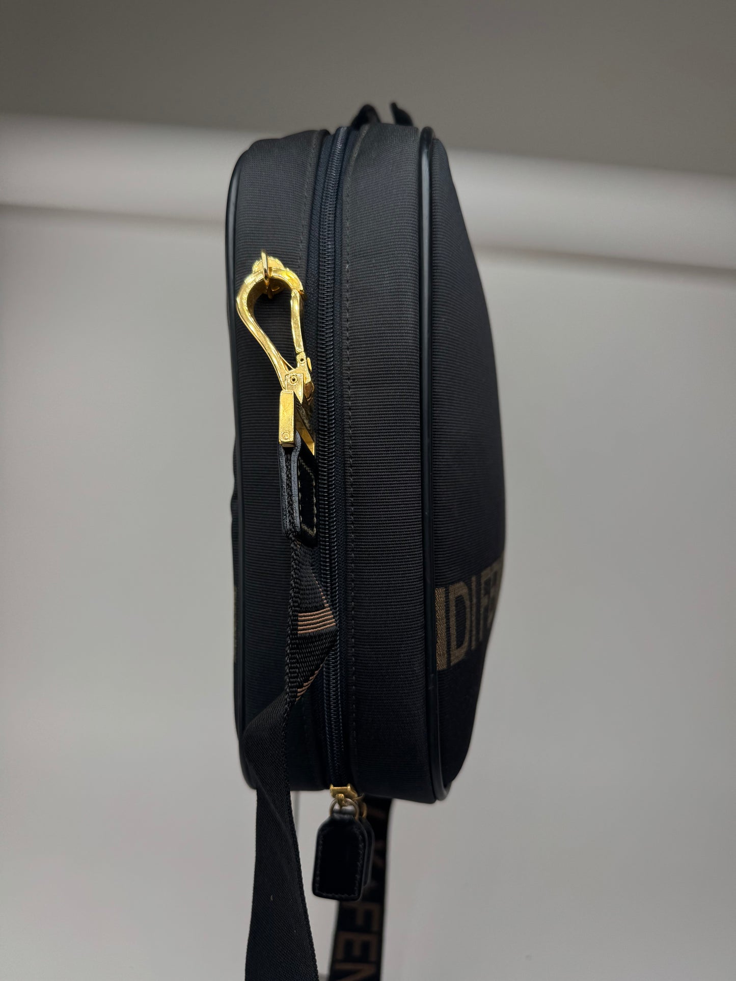 Sac vintage Fendi Roma 2Way noir or