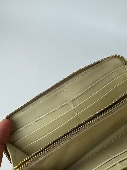 Vintage Miu Miu Leather wallet white