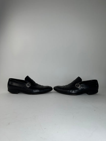 Vintage Gucci Black Leather Loafers with Iconic GG Logo