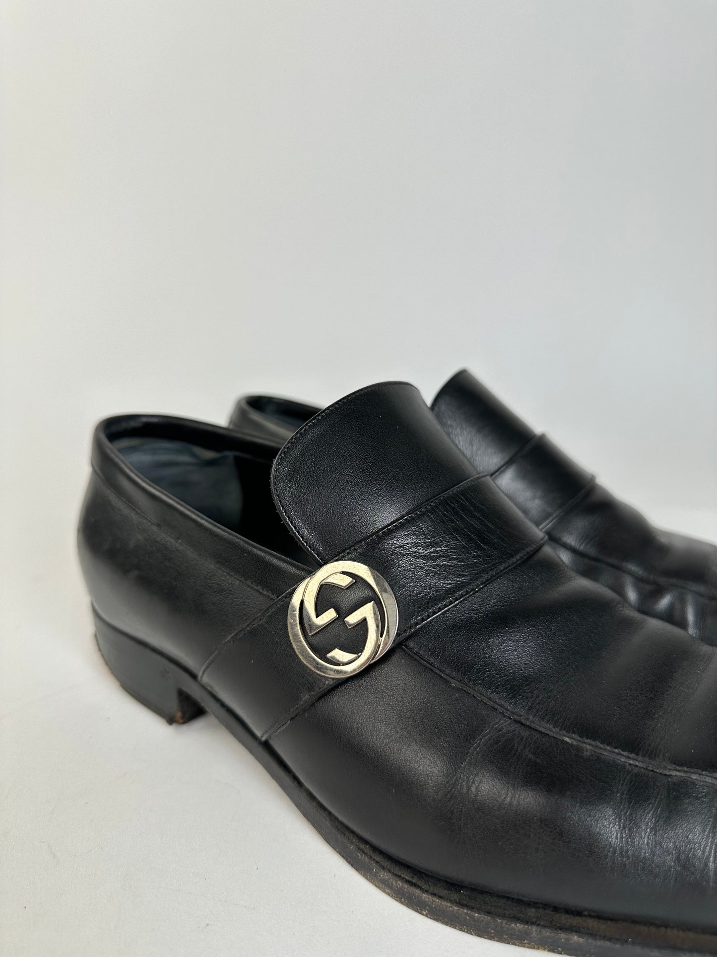 Vintage Gucci Black Leather Loafers with Iconic GG Logo