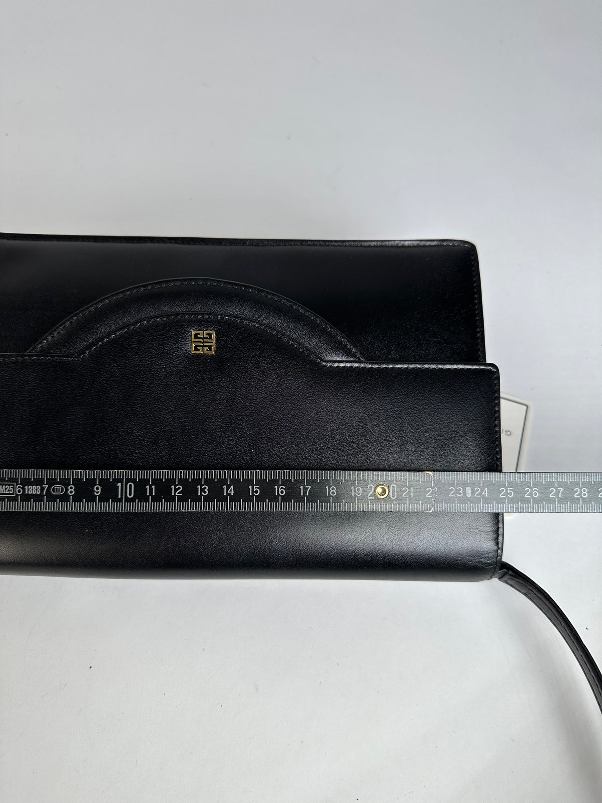 Vintage Givenchy 4G Logo Leather Flap Crossbody Bag Late 1980s Black