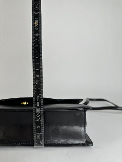 Vintage Givenchy 4G Logo Leather Flap Crossbody Bag Late 1980s Black