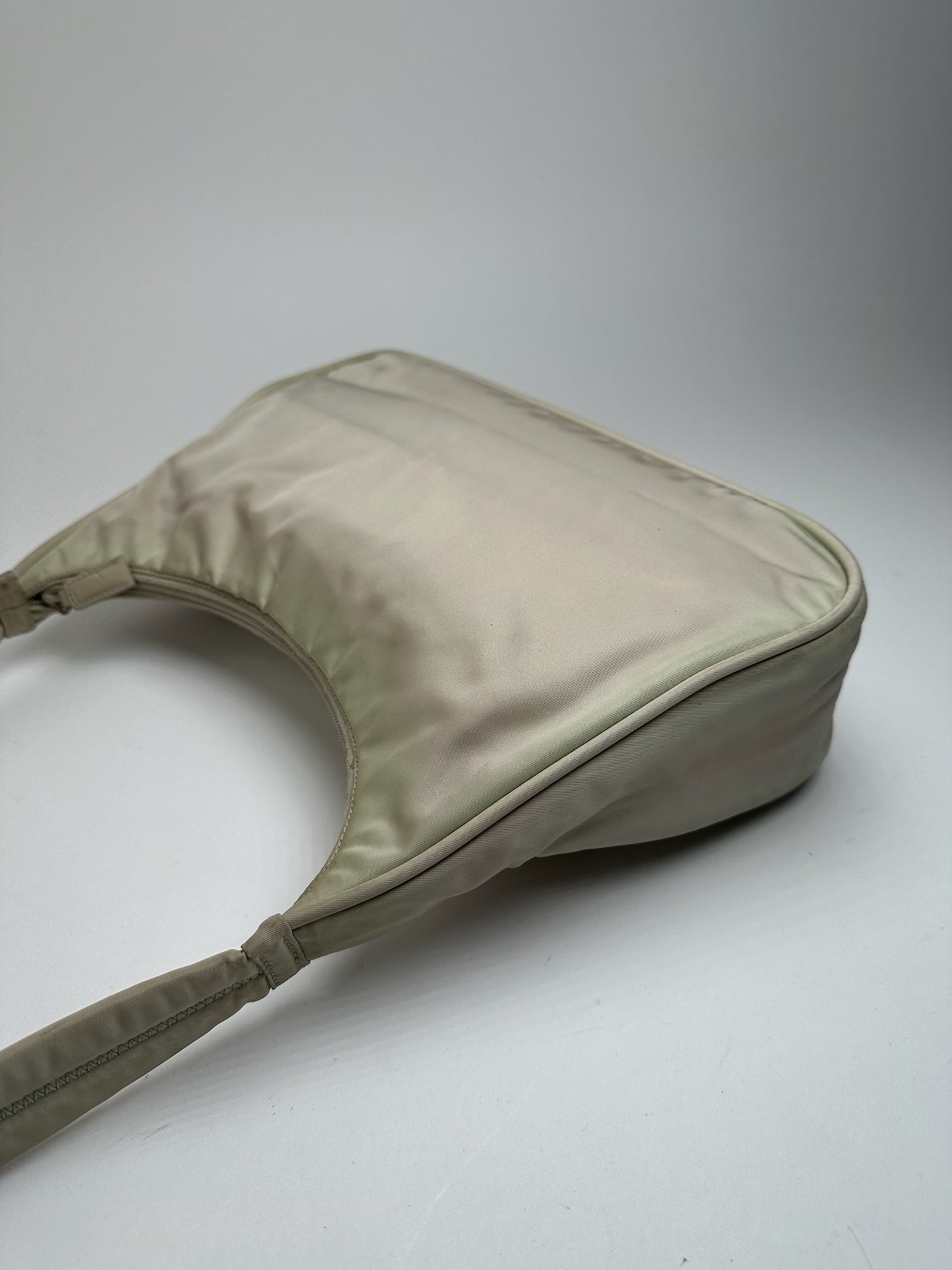 Sac Prada Cleo vintage beige