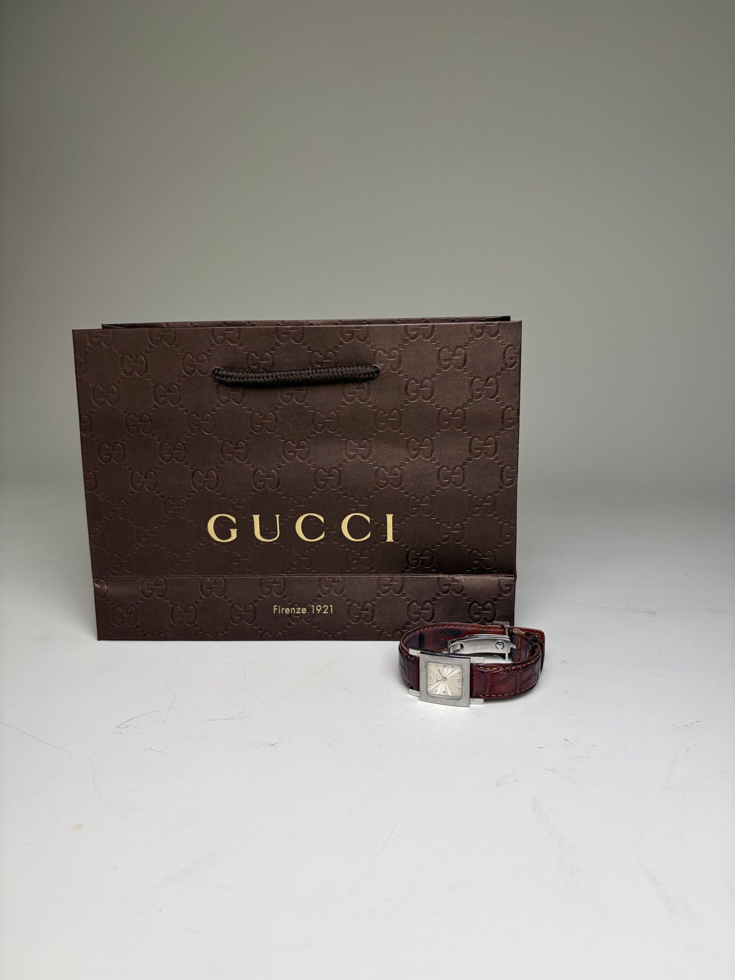 Vintage Gucci Stainless Steel Crocodile Leather Watch Silver Brown