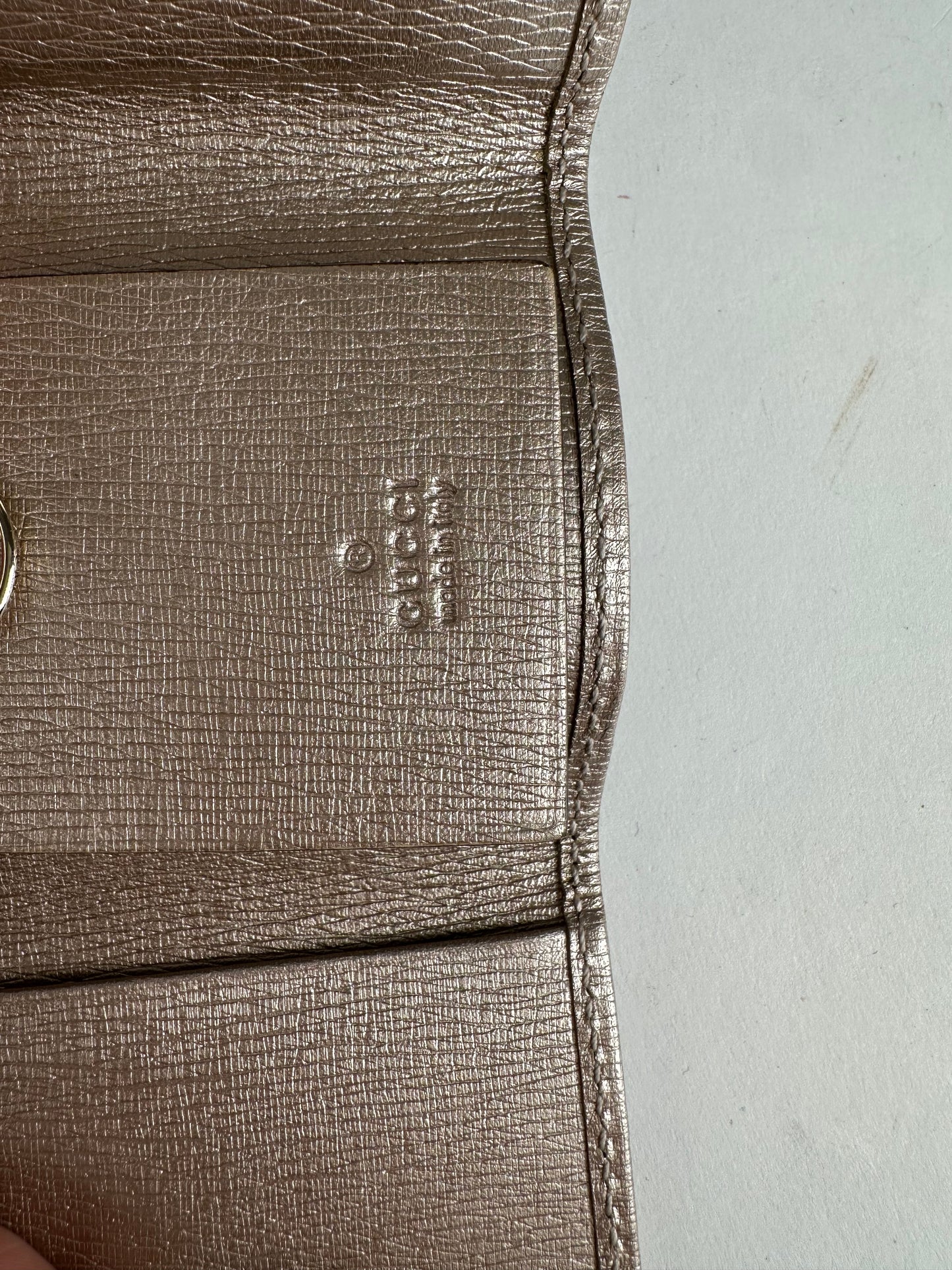 Gucci Leather Champagne Key Holder with Heart-Shaped Logo Detail