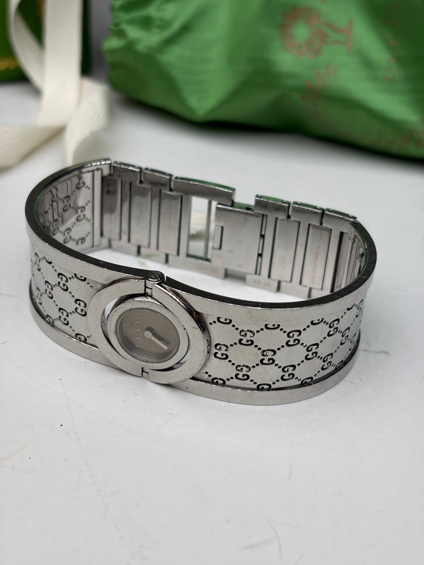 Vintage Gucci GG Motif Stainless Steel Bracelet Watch Silver
