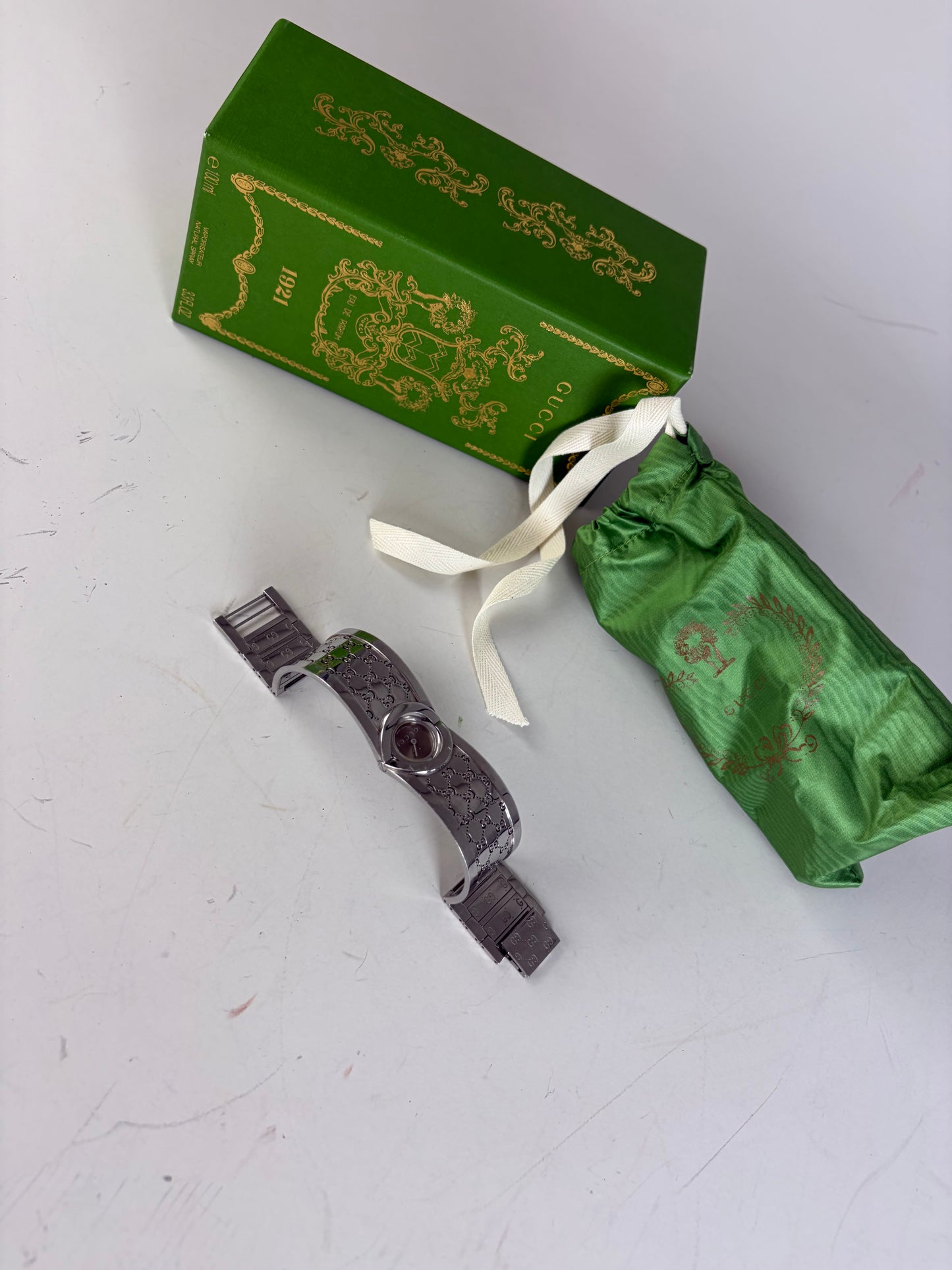 Vintage Gucci GG Motif Stainless Steel Bracelet Watch Silver