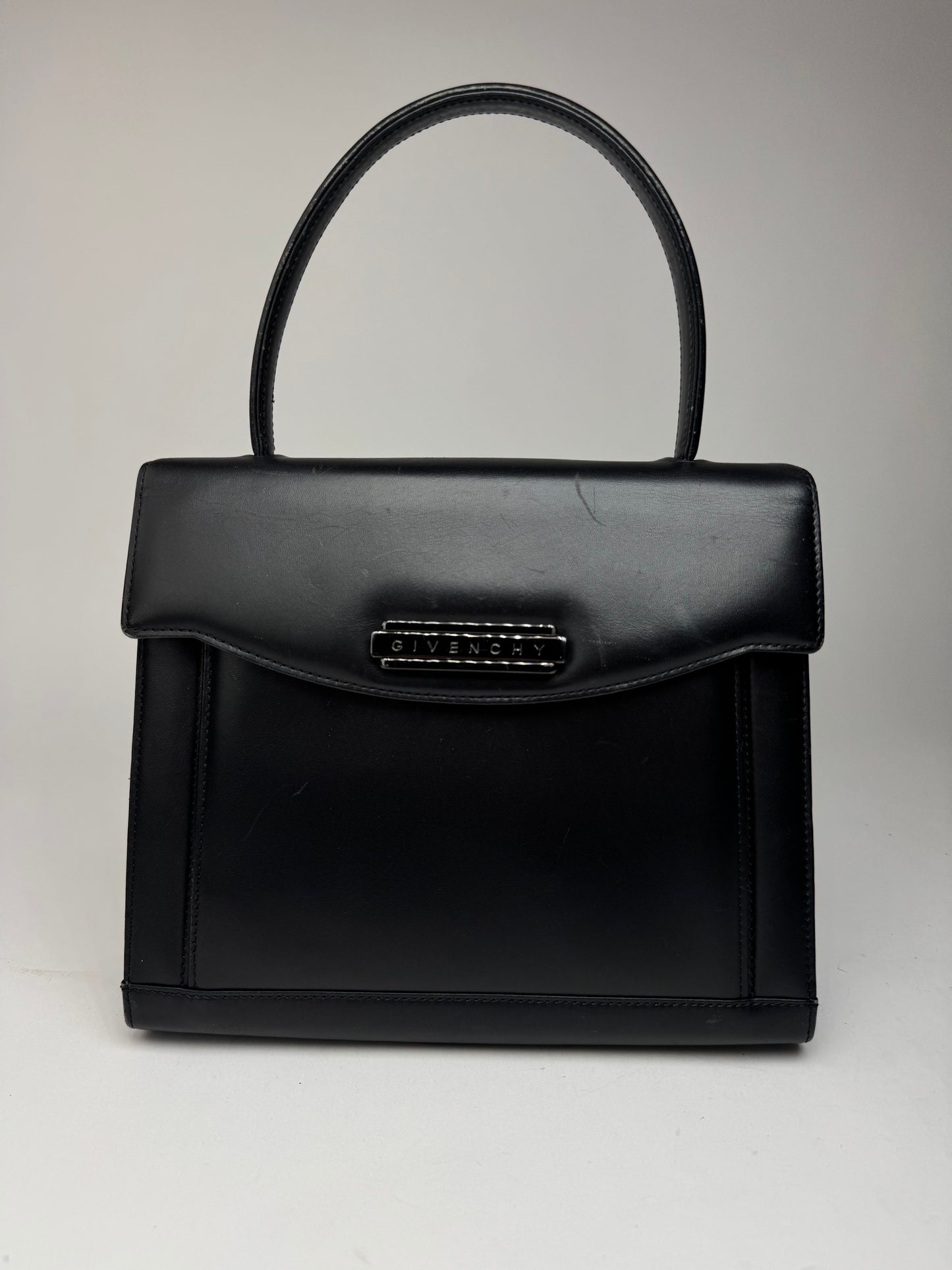 Vintage Givenchy Leathe bag black