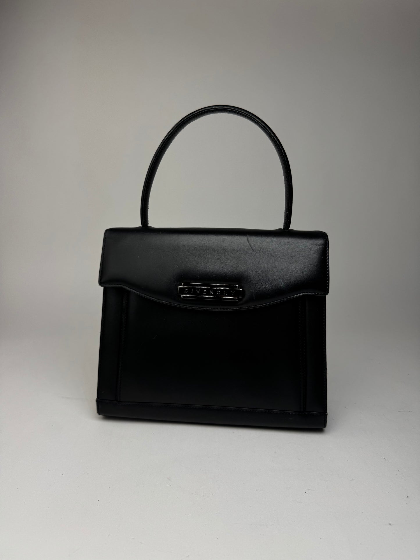 Vintage Givenchy Leathe bag black