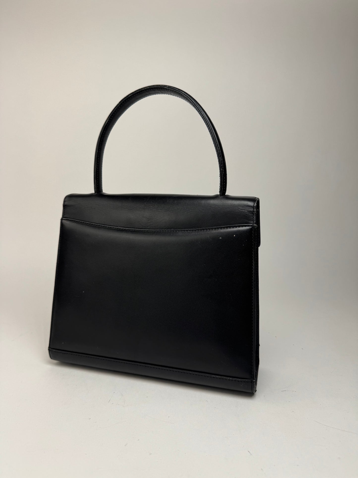 Vintage Givenchy Leathe bag black