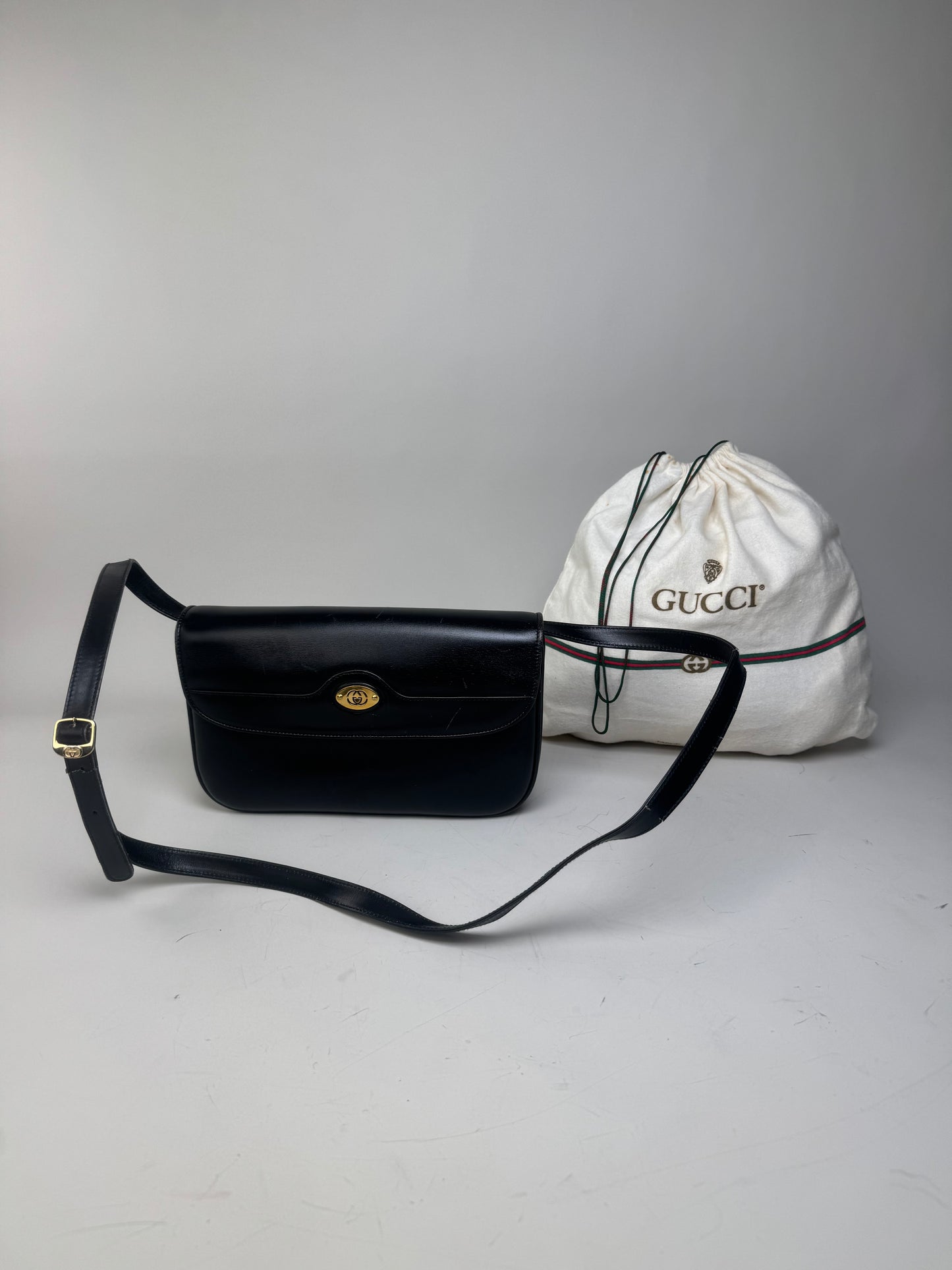 Vintage Gucci Leather Crossbody Bag Black Gold c. 2000