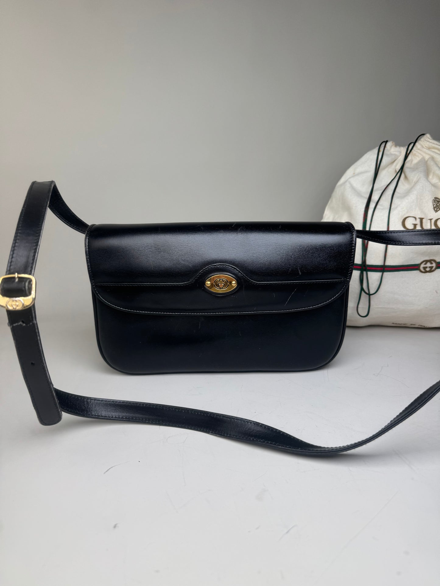 Vintage Gucci Leather Crossbody Bag Black Gold c. 2000
