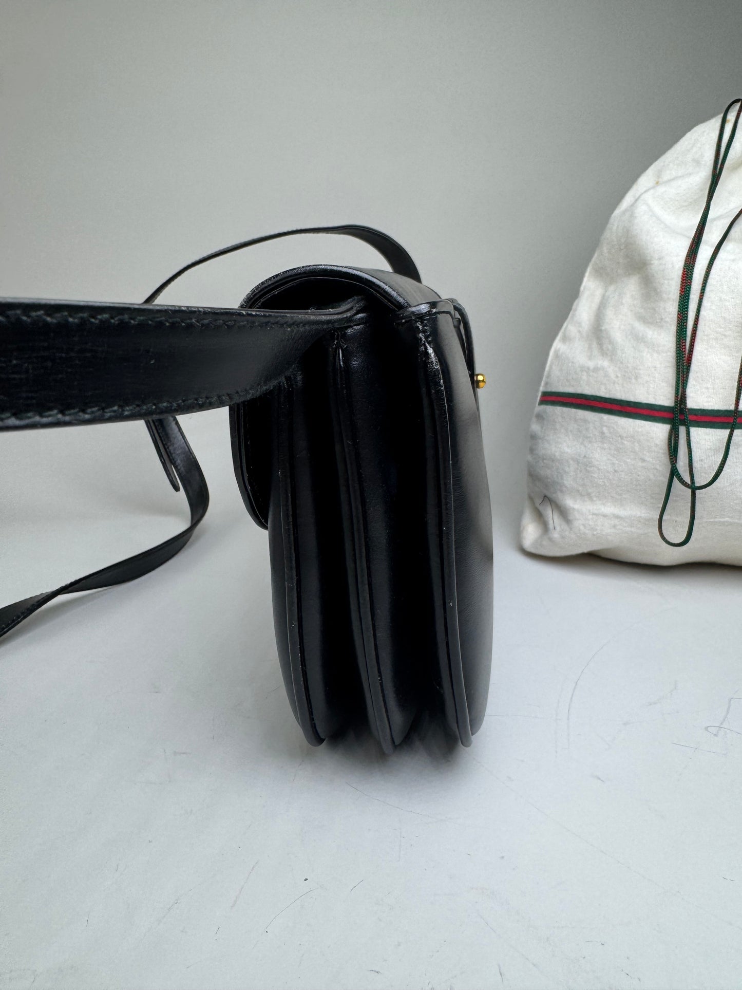 Vintage Gucci Leather Crossbody Bag Black Gold c. 2000