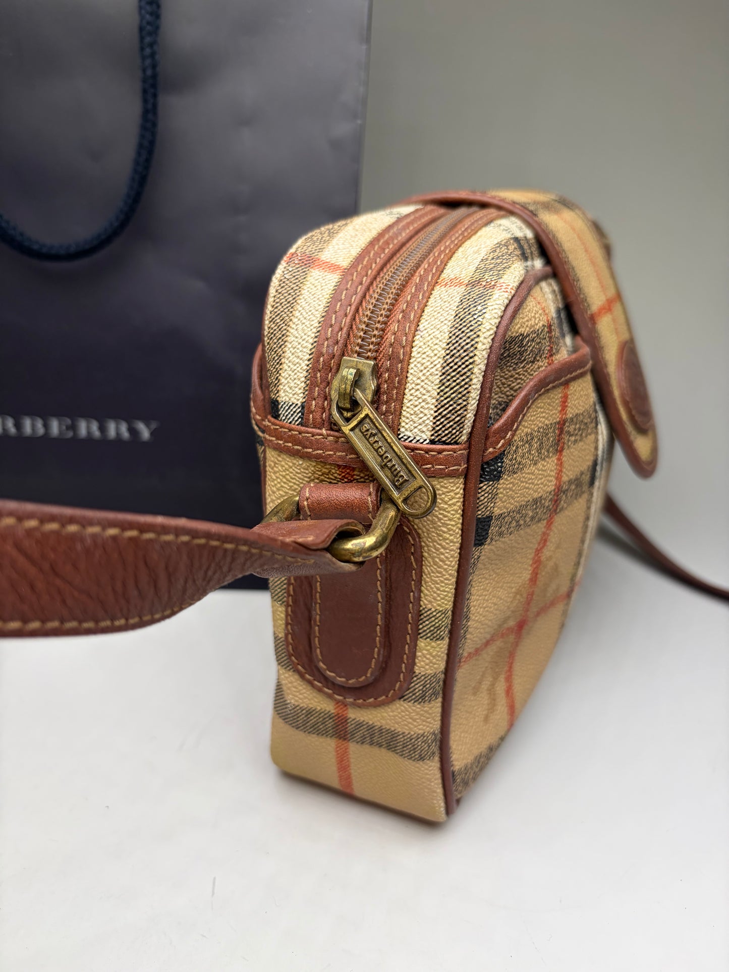 Vintage Burberry Haymarket Check Crossbody Bag Beige Red Black