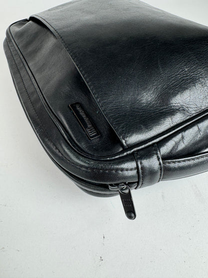 Pochette vintage en cuir noir Issey Miyake