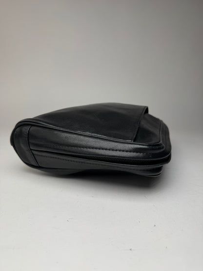 Pochette vintage en cuir noir Issey Miyake