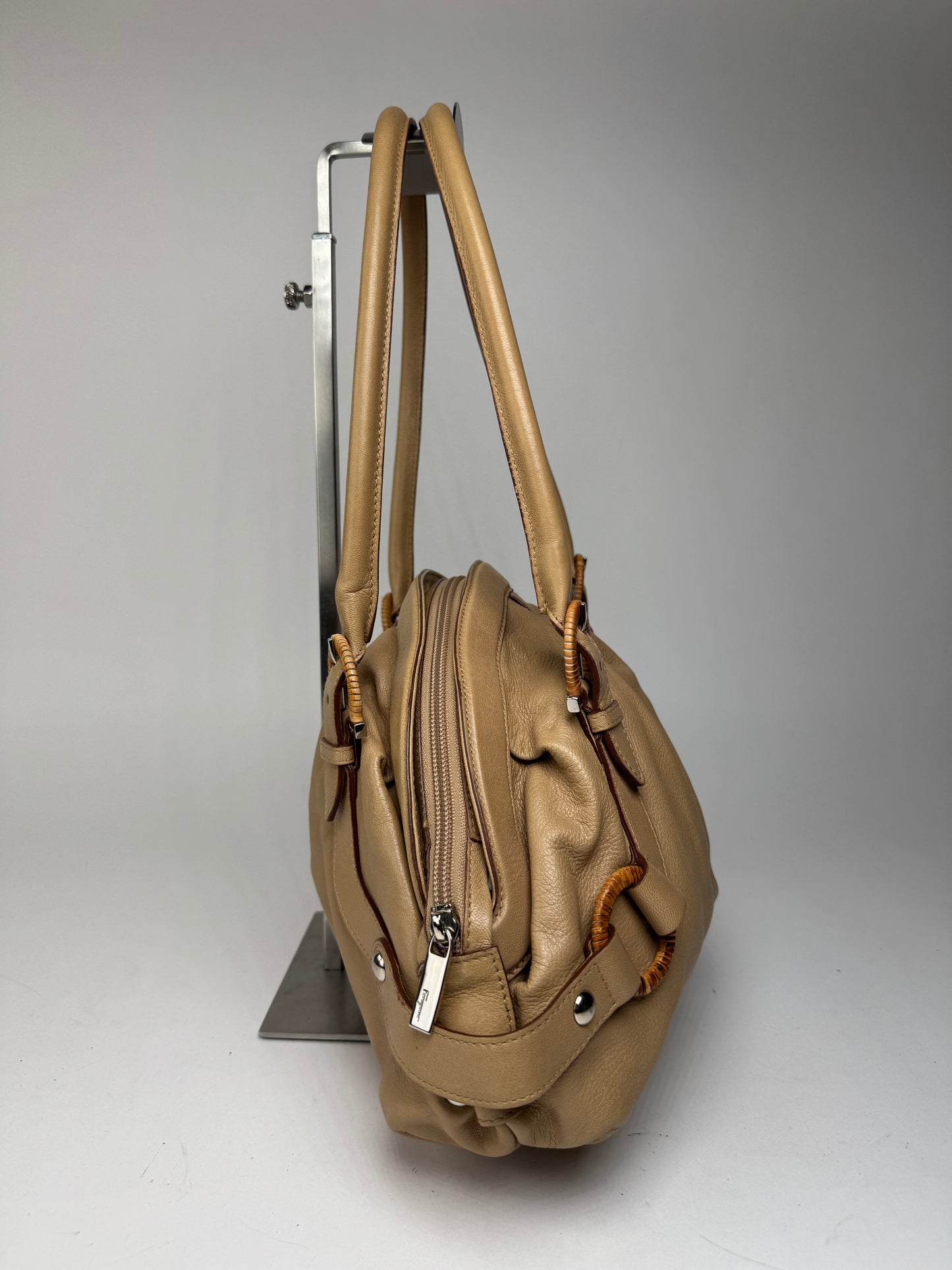Sac vintage en cuir beige Salvatore Ferragamo