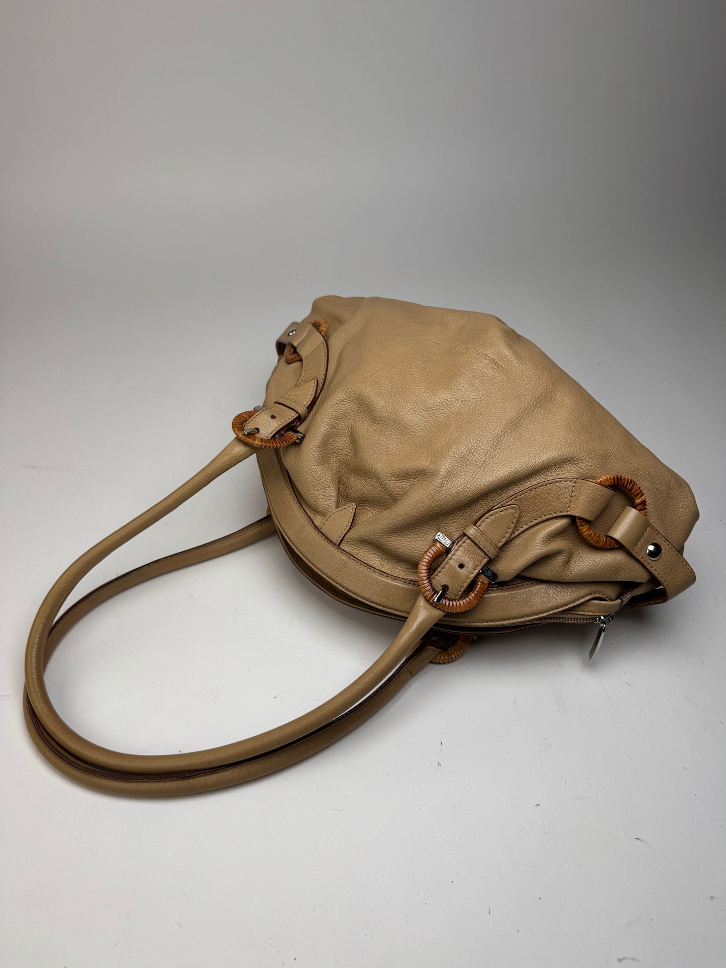 Sac vintage en cuir beige Salvatore Ferragamo