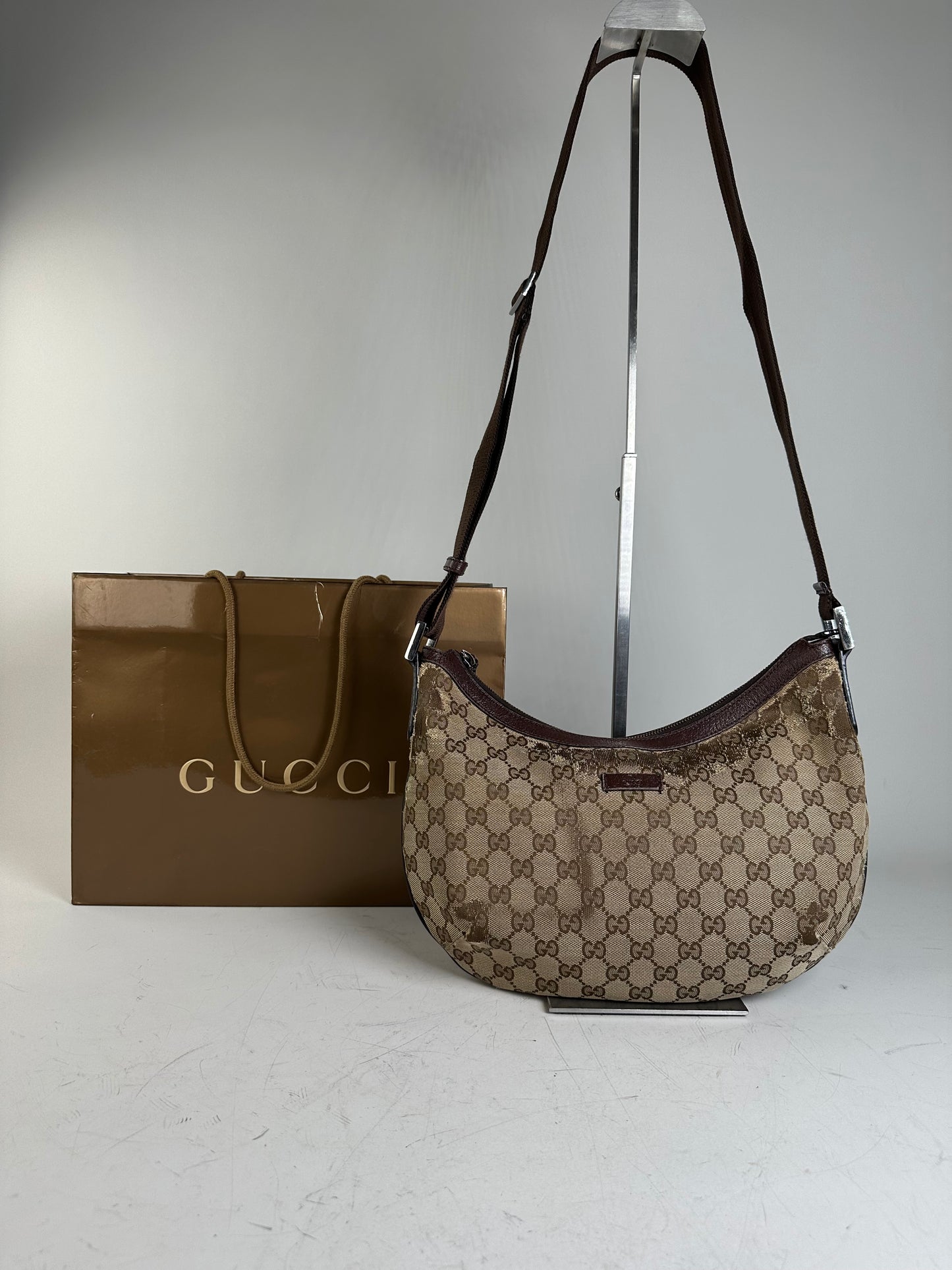 Vintage Gucci GG Supreme Shoulder Bag Silver Hardware Beige Brown