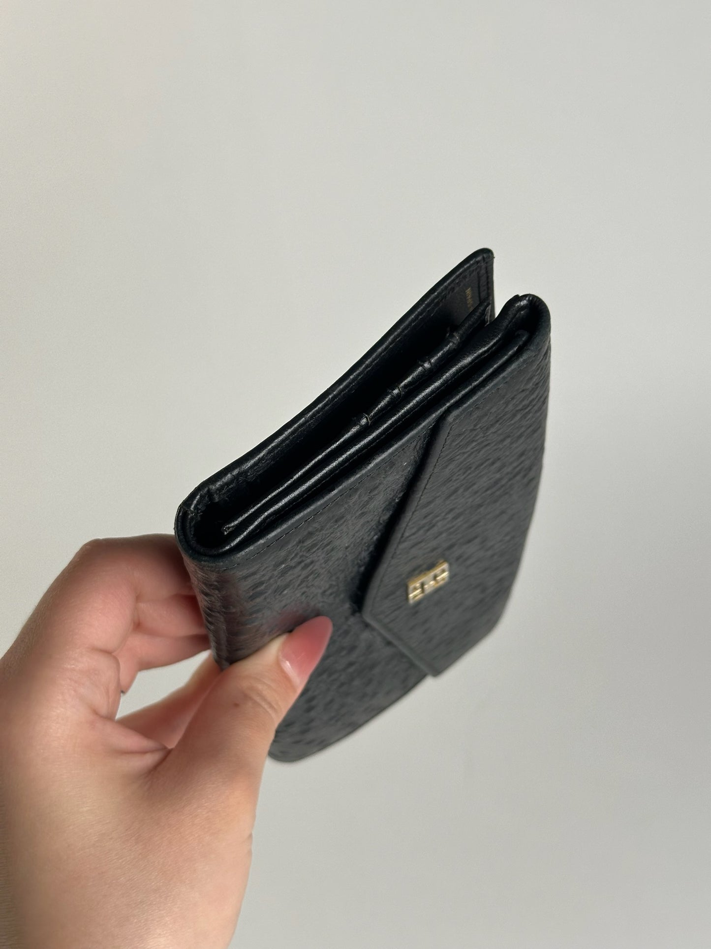 Vintage Givenchy Ostrich leather wallet black