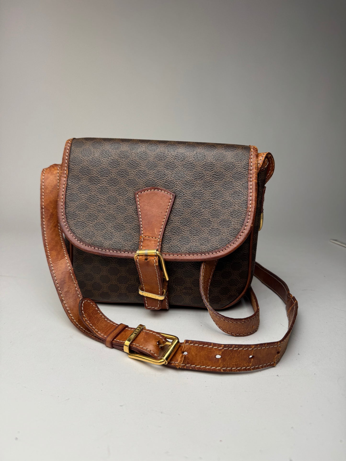 Sac bandoulière vintage en cuir Monogram Celine marron