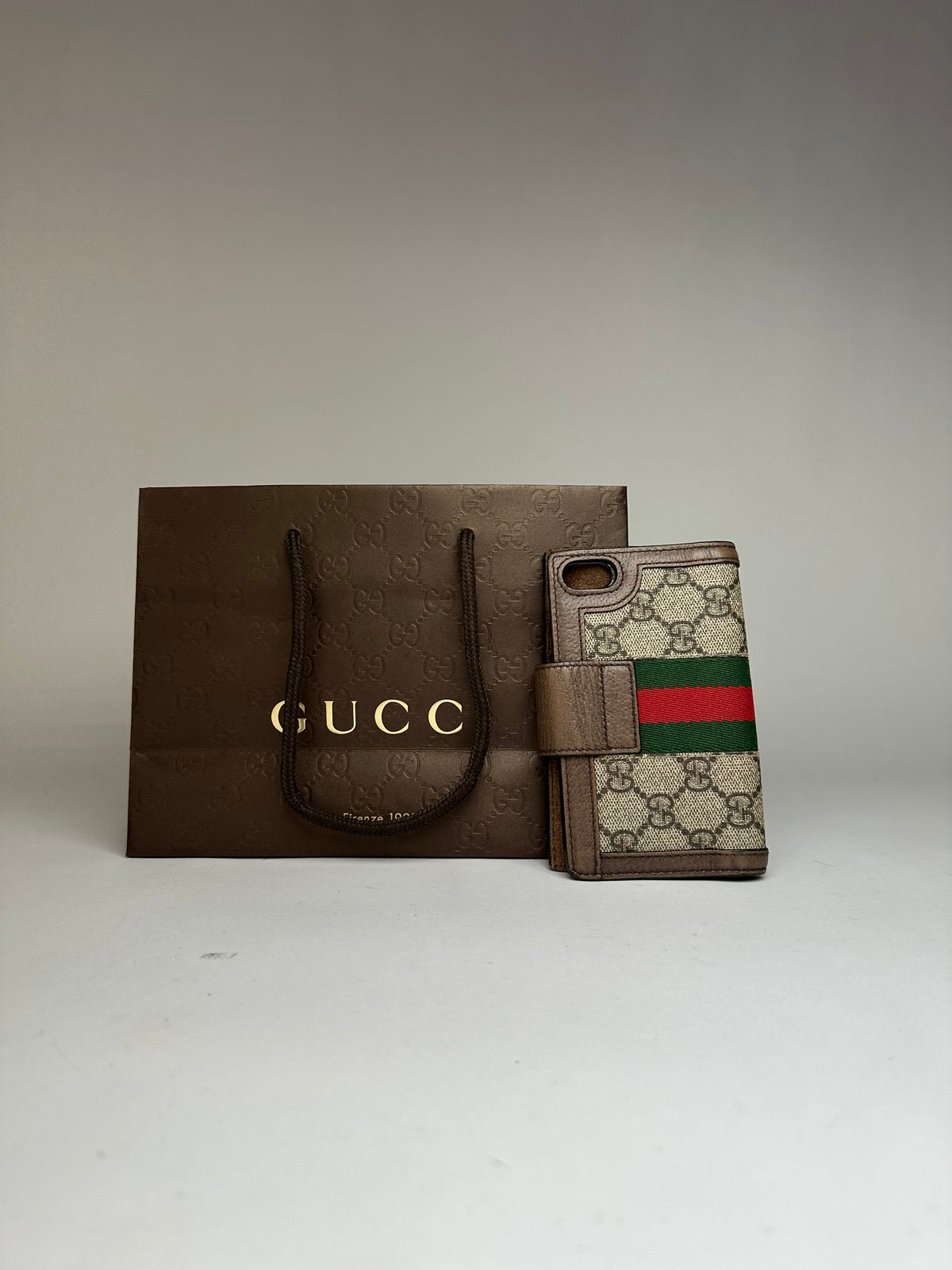 Vintage Gucci GG Supreme Bifold Wallet c. 2010s Beige Brown