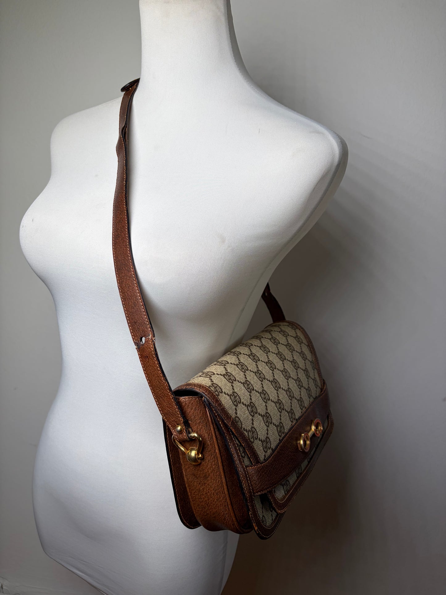 Vintage Gucci GG Monogram Horsebit Crossbody Bag Beige Brown