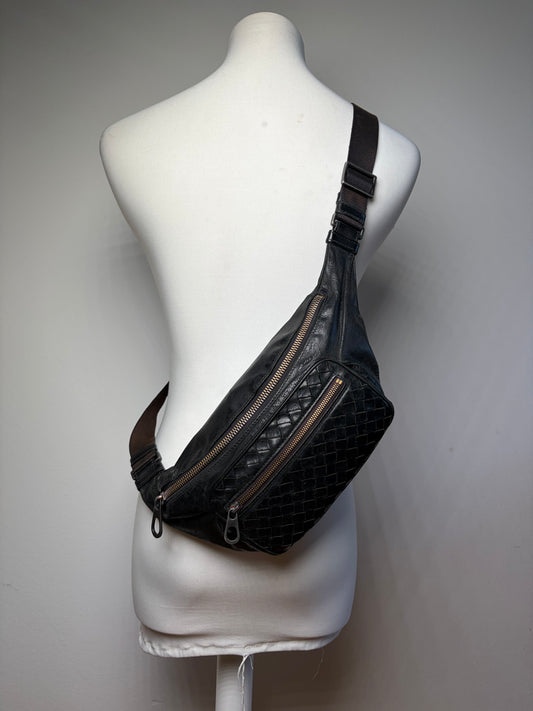 Vintage Bottega Veneta Intrecciato Leather Waist Bag Early 2000s Black