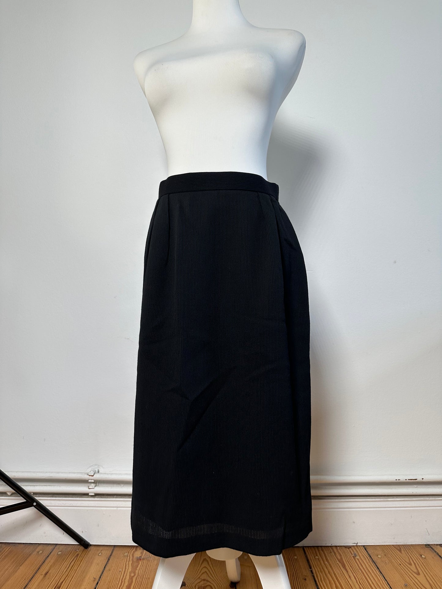 Vintage Dior Pleated Skirt Black c. 2000s XL
